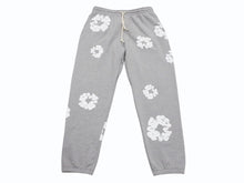画像をギャラリービューアに読み込む, 新品同様 DenimTears デニムティアーズ TheCottonWreathSweatpants ザコットンリーススウェットパンツ グレー ホワイト XXL 中古 4b004849