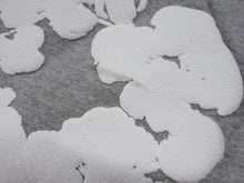 画像をギャラリービューアに読み込む, 新品同様 DenimTears デニムティアーズ TheCottonWreathSweatpants ザコットンリーススウェットパンツ グレー ホワイト XXL 中古 4b004849