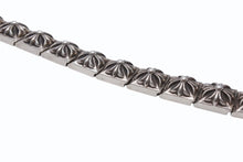 Load image into Gallery viewer, CHROME HEARTS クロムハーツ PYRAMID PLS LNK 3/8 ピラミッド プラスリンク ブレスレット 重量約71.1g 19リンク シルバー925 美品 中古 4b004873