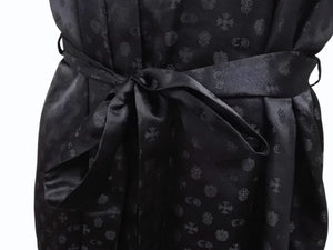 極美品 CHROME HEARTS クロムハーツ 総柄 マルチモチーフ シルク ガウンコート ブラック サイズM 中古 4b004925