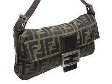 Load image into Gallery viewer, FENDI フェンディ ハンドバッグ ズッカ柄 マンマバケット ブラウン キャンバス レザー 26424 シルバー金具 美品 中古 4b004992