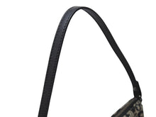 Load image into Gallery viewer, ChristianDior クリスチャンディオール サドルポーチ ワンショルダーバッグ MC 1002 トロッター エンボスロゴ ブラック 美品 中古 4b005000