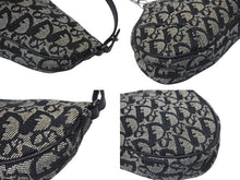 Load image into Gallery viewer, ChristianDior クリスチャンディオール サドルポーチ ワンショルダーバッグ MC 1002 トロッター エンボスロゴ ブラック 美品 中古 4b005000