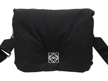 Load image into Gallery viewer, 新品未使用 LOEWE ロエベ ショルダーバッグ GOYA PUFFER アナグラム B896G22X01 ナイロン カーフ ブラック シルバー金具 中古 4b005007