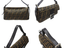 Load image into Gallery viewer, FENDI フェンディ マンマバケット ワンショルダーバッグ 26424 ズッカ柄 キャンバス レザー ブラウン シルバー金具 美品 中古 4b005922