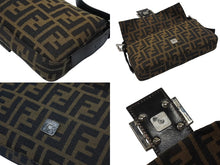 Load image into Gallery viewer, FENDI フェンディ マンマバケット ワンショルダーバッグ 26424 ズッカ柄 キャンバス レザー ブラウン シルバー金具 美品 中古 4b005922