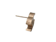 Load image into Gallery viewer, 極美品 CHANEL シャネル ココマーク ピアス 両耳 アクセサリー 07A刻印 5.2g GP マットゴールド 中古 4b005024