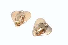 Load image into Gallery viewer, CHANEL シャネル ココマーク ハート イヤリング 両耳 アクセサリー 93P刻印 18g GP ゴールド 中古 44b005032