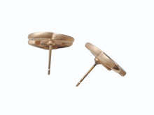 Load image into Gallery viewer, 極美品 CHANEL シャネル ココマーク ピアス 両耳 アクセサリー 02A刻印 4.1g GP ブラック ゴールドフレーム 中古 4b005033