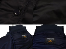 画像をギャラリービューアに読み込む, VETEMENTS ヴェトモン 18AW CUT-UP REVERSIBLE BOMBER リバーシブルボンバージャケット UA52JA200B サイズM 美品 中古 4b005046 