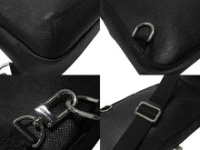 Load image into Gallery viewer, LOUIS VUITTON ルイヴィトン タイガ アヴェニュー スリングバッグ ボディバッグ M30443 ブラック シルバー金具 美品 中古 4b005050