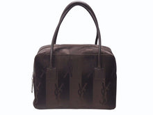 Load image into Gallery viewer, YVES SAINT LAURENT イヴサンローラン オールド ハンドバッグ 総ロゴ柄 ナイロン ブラック ブラウン シルバー金具 美品 中古 4b005132