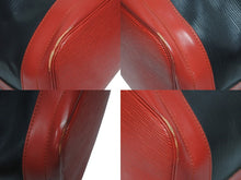 Load image into Gallery viewer, LOUIS VUITTON ルイヴィトン ショルダーバッグ エピ ノエ M44017 エピレザー バイカラー カスティリアンレッド ノワール 美品 中古 4b005144