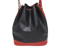 Load image into Gallery viewer, LOUIS VUITTON ルイヴィトン ショルダーバッグ エピ ノエ M44017 エピレザー バイカラー カスティリアンレッド ノワール 美品 中古 4b005144