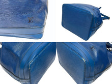 Load image into Gallery viewer, LOUIS VUITTON ルイヴィトン ショルダーバッグ エピ ノエ M44005 エピレザー ブルー ゴールド金具 美品 中古 4b005145