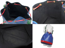 Load image into Gallery viewer, LOUIS VUITTON ルイヴィトン ショルダーバッグ エピ ノエ M44082 エピレザー ブルー レッド グリーン 美品 中古 4b005147