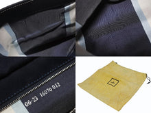 Load image into Gallery viewer, FENDI フェンディ ワンショルダーバッグ 16070 キャンバス レザー ネイビー シルバー金具 イタリア製 美品 中古 4b005150