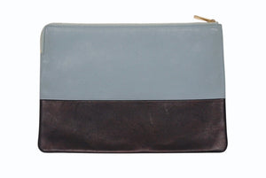 CELINE セリーヌ クラッチバッグ ミニバッグ イタリア製 レザー ブルー ブラック ゴールド金具 美品 中古 4b005153
