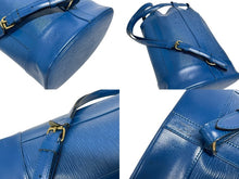 Load image into Gallery viewer, LOUIS VUITTON ルイヴィトン ショルダーバッグ ランドネGM M43085 ゴールド金具 ブルー エピレザー 美品 中古 4b005154