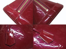 Load image into Gallery viewer, LOUIS VUITTON ルイヴィトン モノグラム ヴェルニ アルマPM ハンドバッグ パテント M90096 レッド系 ロゴ ゴールド金具 美品 中古 4b005156