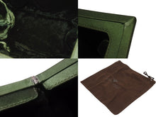 Load image into Gallery viewer, BOTTEGAVENETA ボッテガヴェネタ ハンドバッグ パーティーバッグ がま口 ベルベット グリーン 美品 中古 4b005180