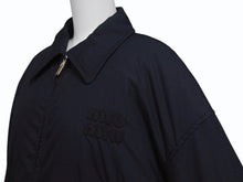 Load image into Gallery viewer, 新品未使用 MIUMIU ミュウミュウ Technical Fabric Down Jacket ダウンジャケット ML1086 ショート丈 ブラック 中古 4b005216