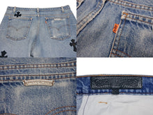Load image into Gallery viewer, 新品未使用 CHROME HEARTS クロムハーツ × LEVI&#39;S リーバイス セメタリークロスパッチ デニムパンツ ジーンズ サイズ36 ブルー 中古 4b005237