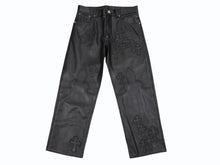 Load image into Gallery viewer, 新品未使用 CHROME HEARTS クロムハーツ キッズ フレアニーレザーパンツ サイズ10Y セメタリークロスパッチ ブラック 中古 4b005240