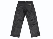 Load image into Gallery viewer, 新品未使用 CHROME HEARTS クロムハーツ キッズ フレアニーレザーパンツ サイズ10Y セメタリークロスパッチ ブラック 中古 4b005240