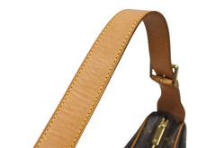 Load image into Gallery viewer, 極美品 LOUIS VUITTON ルイヴィトン クロワッサンMM ワンショルダーバッグ M51512 モノグラム PVC レザー ブラウン 中古 4b005243