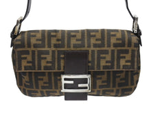 Load image into Gallery viewer, 極美品 FENDI フェンディ ハンドバッグ ズッカ柄 マンマバケット ブラウン キャンバス レザー 26424 シルバー金具 中古 4b005252