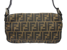 Load image into Gallery viewer, 極美品 FENDI フェンディ ハンドバッグ ズッカ柄 マンマバケット ブラウン キャンバス レザー 26424 シルバー金具 中古 4b005252