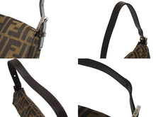 Load image into Gallery viewer, 極美品 FENDI フェンディ ハンドバッグ ズッカ柄 マンマバケット ブラウン キャンバス レザー 26424 シルバー金具 中古 4b005252