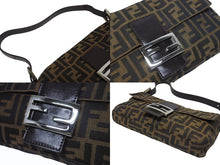 Load image into Gallery viewer, 極美品 FENDI フェンディ ハンドバッグ ズッカ柄 マンマバケット ブラウン キャンバス レザー 26424 シルバー金具 中古 4b005252