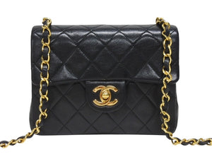 極美品 CHANEL シャネル ミニマトラッセ 17 チェーンショルダーバッグ 1番台 ラムスキン ココマーク ブラック ゴールド金具 中古 4b005257