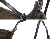 Load image into Gallery viewer, 極美品 FENDI フェンディ マンマバケット ワンショルダーバッグ 26325 ズッカ柄 ブラウン ウール レザー シルバー金具 中古 4b005262