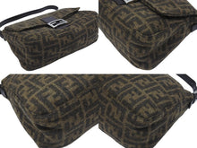 Load image into Gallery viewer, 極美品 FENDI フェンディ マンマバケット ワンショルダーバッグ 26325 ズッカ柄 ブラウン ウール レザー シルバー金具 中古 4b005262