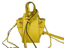 Load image into Gallery viewer, 極美品 LOEWE ロエベ ハンモック ミニ ハンドバッグ ショルダーバッグ 052123 スペイン製 レザー イエロー ブラック 中古 4b005266