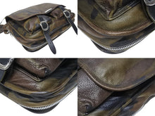 Load image into Gallery viewer, CHROME HEARTS クロムハーツ BAG-MAIL メールバッグ ショルダーバッグ ガンスリンガー ダガージップ カモフラ柄 迷彩 美品 中古 4b005273