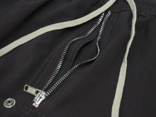 Load image into Gallery viewer, 極美品 Rick Owens リックオウエンス 20FW Bela Trousers ベラ トラウザーズ パンツ ダークブラウン ポリエステル RU20F3361 サイズ48 中古 4b005284