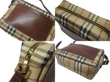 Load image into Gallery viewer, 極美品 BURBERRY バーバリー ショルダーバッグ ノバチェック ベージュ ブラウン PVC ゴールド金具 中古 4b005298