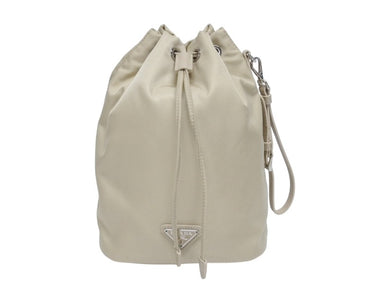 極美品 PRADA プラダ ハンドバッグ 巾着型 ロゴプレート Re-Nylon ポーチ 1NS369 ナイロン ベージュ 中古 4b005304