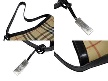 Load image into Gallery viewer, 極美品 BURBERRY バーバリー ノヴァチェック 2000年代 ワンショルダーバッグ PVC レザー ベージュ ブラック シルバー金具 中古 4b005309