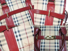Load image into Gallery viewer, BURBERRY バーバリー ノバチェック 2WAY ハンドバッグ ベージュ レッド PVC レザー 3903157 ゴールド金具 美品 中古 4b005313