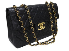 Load image into Gallery viewer, CHANEL シャネル デカマトラッセ チェーンショルダーバッグ シングルフラップ 2番台 ブラック ゴールド金具 美品 中古 4b005317