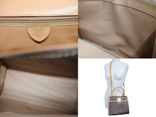 Load image into Gallery viewer, CELINE セリーヌ ハンドバッグ ショルダーバッグ 2WAY M 14 マカダム柄 PVC レザー ブラウン ゴールド金具 美品 中古 4b005319