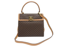 Load image into Gallery viewer, CELINE セリーヌ ハンドバッグ ショルダーバッグ 2WAY M 14 マカダム柄 PVC レザー ブラウン ゴールド金具 美品 中古 4b005319