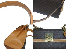 Load image into Gallery viewer, CELINE セリーヌ ハンドバッグ ショルダーバッグ 2WAY M 14 マカダム柄 PVC レザー ブラウン ゴールド金具 美品 中古 4b005319