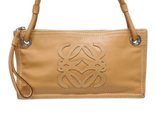 Load image into Gallery viewer, 極美品 LOEWE ロエベ アナグラム ミニトートバッグ ショルダーバッグ 310602 レザー ブラウン シルバー金具 中古 4b005322