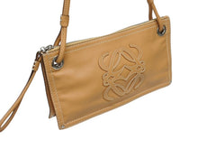 Load image into Gallery viewer, 極美品 LOEWE ロエベ アナグラム ミニトートバッグ ショルダーバッグ 310602 レザー ブラウン シルバー金具 中古 4b005322